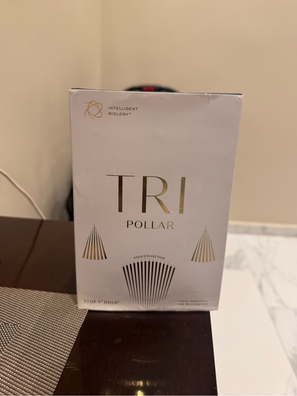 TriPollar STOP V Gold Facial Device -Gold & White